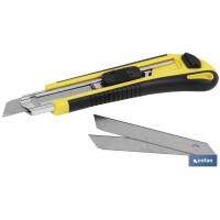 cutter-with-interchangeable-blades-detail-1